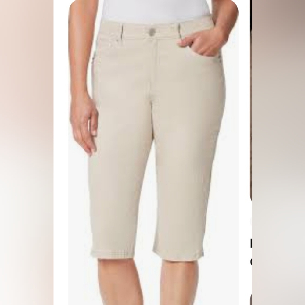 Bandolino Women's Mandie High Rise 17" Sz 10  Crop Pants GUC